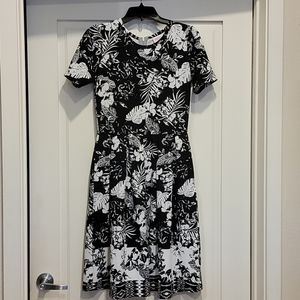 Lularoe Tropical Floral Dipped Amelia Dress